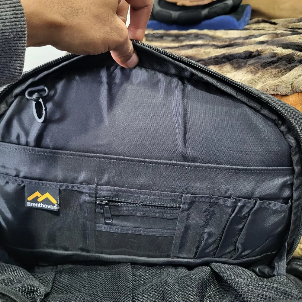 BRENTHAVEN Used Business Travel Carry-On Bag Soft Shell Nylon Briefcase USA